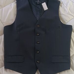 Men's Black Button-Up Vest